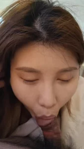 撑爆清纯女友的上下两张嘴